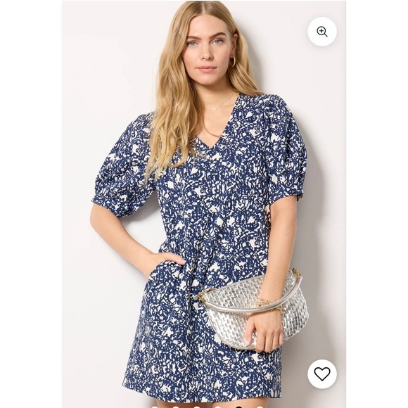 Evereve Dresses & Skirts - Evereve Shay Dress Womens Size Small Navy Blue &White Pockets V-Neck Puff Sleeve